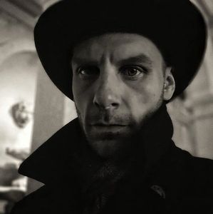 Meet your Posher, Adam